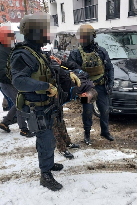 Łódź. Zamaskowany napastnik wszedł do kantoru na Górnej i zaczął strzelać