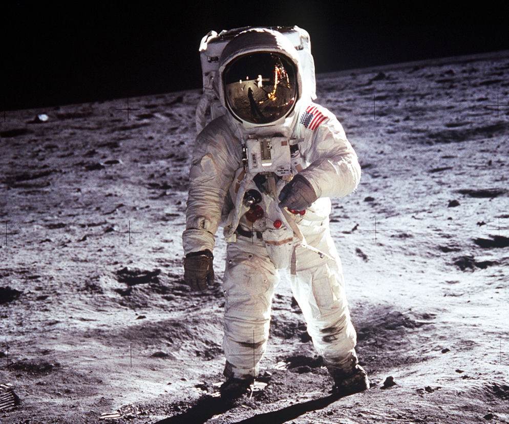 Drugi z astronautów na Księżycu, Buzz Aldrin (zdjęcie zrobione przez Neila Armstronga)