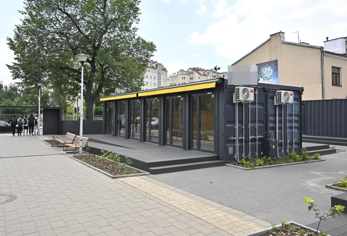 Zbudowali kontenery dla handlarzy, nikt nie chce z nich korzystać. Co poszło nie tak z Centrum Lokalnym Kamionek?