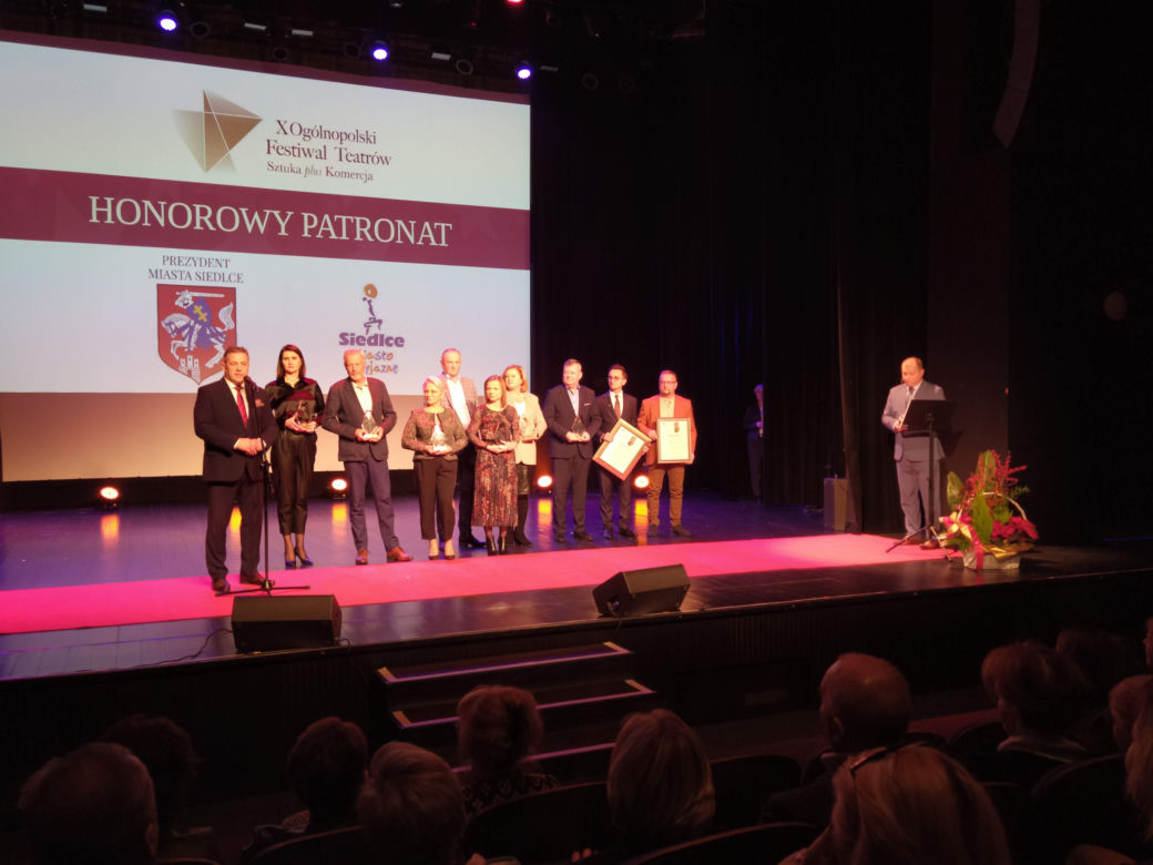 ZOBACZ ZDJĘCIA z gali podsumowującej 10. Festiwal Teatrów Sztuka plus Komercja i z koncertu Roberta Rozmusa