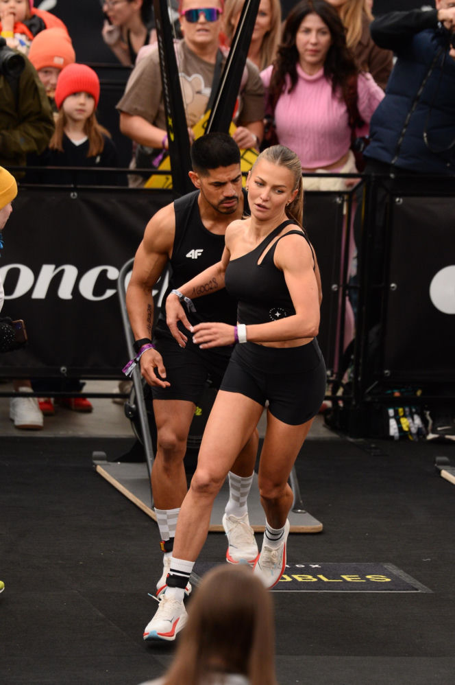 Anna Lewandowska z przystojnym Latynosem na zawodach Hyrox