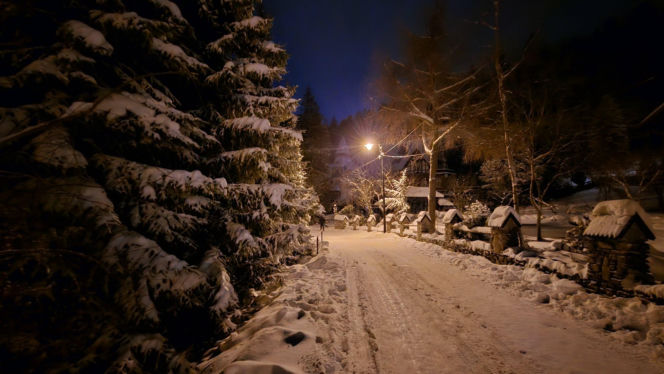 Zapomnij o Zakopanem! Ta wieś na Dolnym Śląsku zimą zamienia się w bajkową krainę