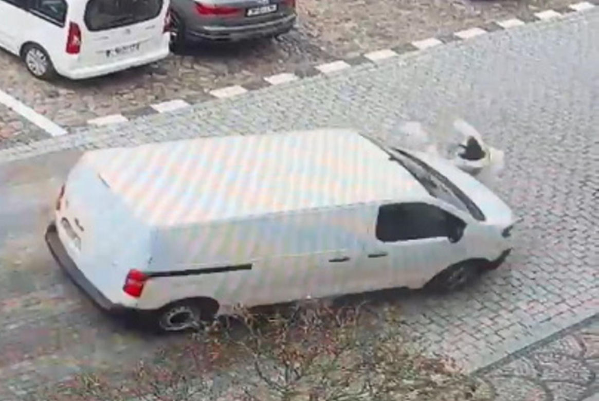 Namysłów. Ciężarna kobieta potrącona na przejściu dla pieszych. Wypadek zarejestrowała kamera [ZDJĘCIA]