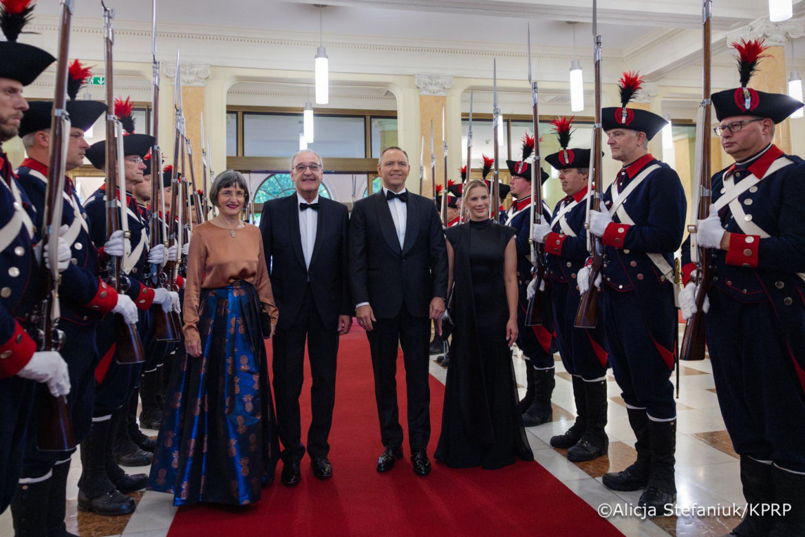 Marta Nawrocka pojawiła się w klasycznej czerni