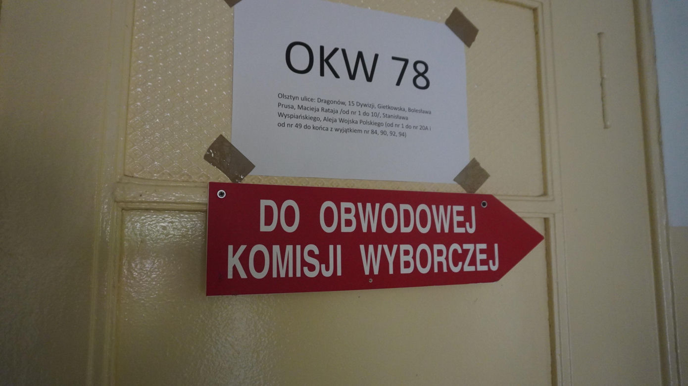 Wybory samorządowe 2024. Olsztynianie ruszyli do urn. Zobacz zdjęcia