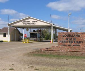 Czekając na wyrok (na zdjęciu wejście do Louisiana State Penitentiary, gdzie kręcono część zdjęć)