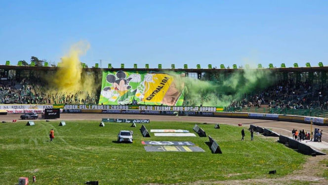 Race na stadionach żużlowych