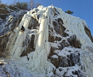Kielce. Lodospad na Kadzielni