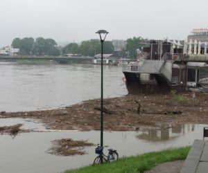 Powódź w Krakowie 24.05.2019: Fala kulminacyjna na Wiśle: zalane bulwary, okropny widok