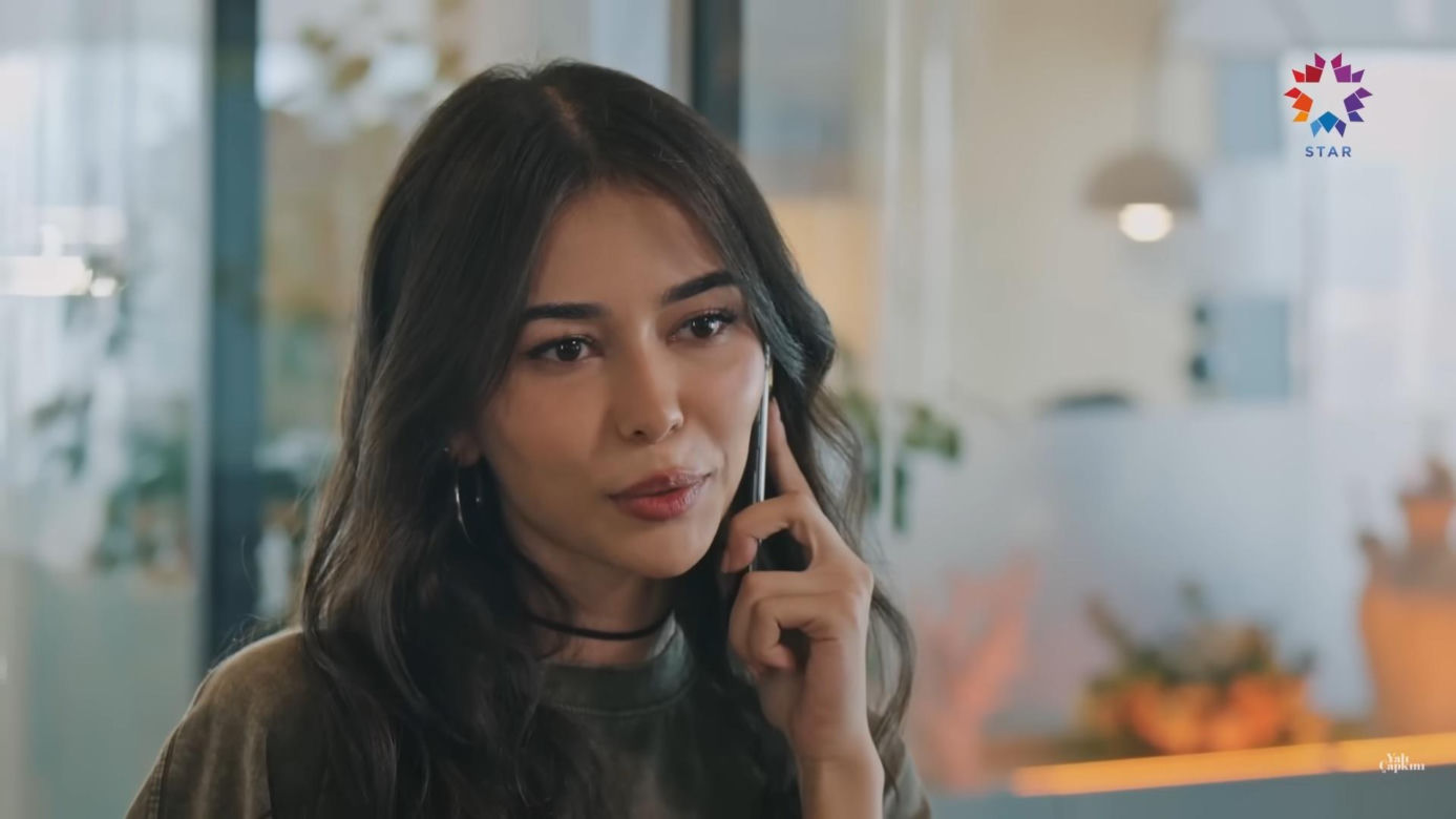 Türkü Su Demirel, czyli Serpila z serialu Złoty chłopak