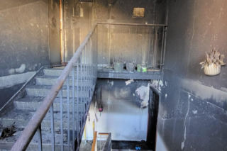 Biegły ustali przyczyny pożaru w bloku w Kościanie. Nie wszyscy lokatorzy wrócą do swoich mieszkań [ZDJĘCIA]