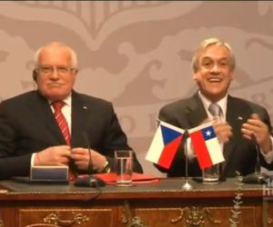 Prezydent Czech Vaclav Klaus ukradł pióro?