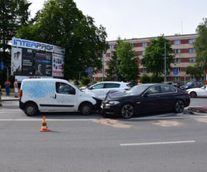 Kolizja trzech aut na ulicy Krakowskiej