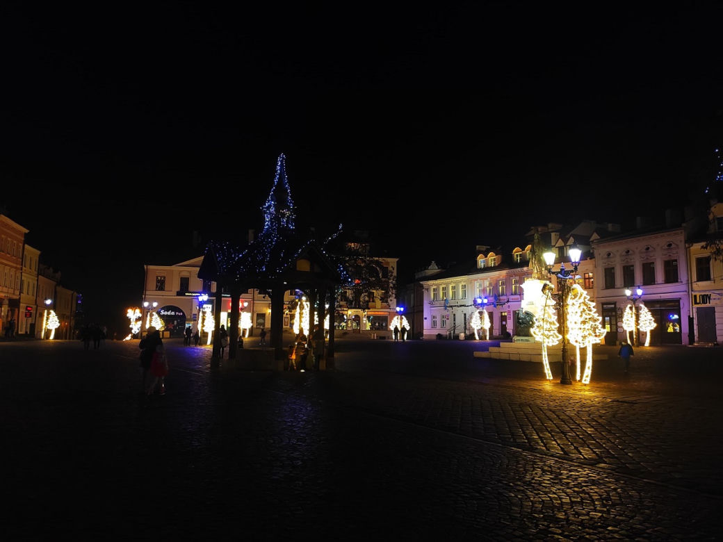 Rzeszów pięknie przybrany na Święta Bożego Narodzenia  [ZDJĘCIA]