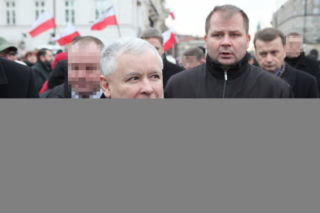 KIEROWCA KACZYŃSKIEGO ZARABIA WIĘCEJ OD PREZESA