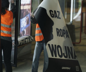 Nocna akcja aktywistów Greenpeace w Warszawie