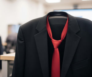 Jarosław Kaczyński po chorobie wraca do pracy. Jeden szczegół rzuca się w oczy, ale to nie wszystko!