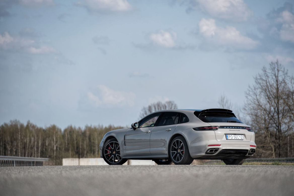 Porsche Panamera Turbo Sport Turismo 4.0 V8 550 KM