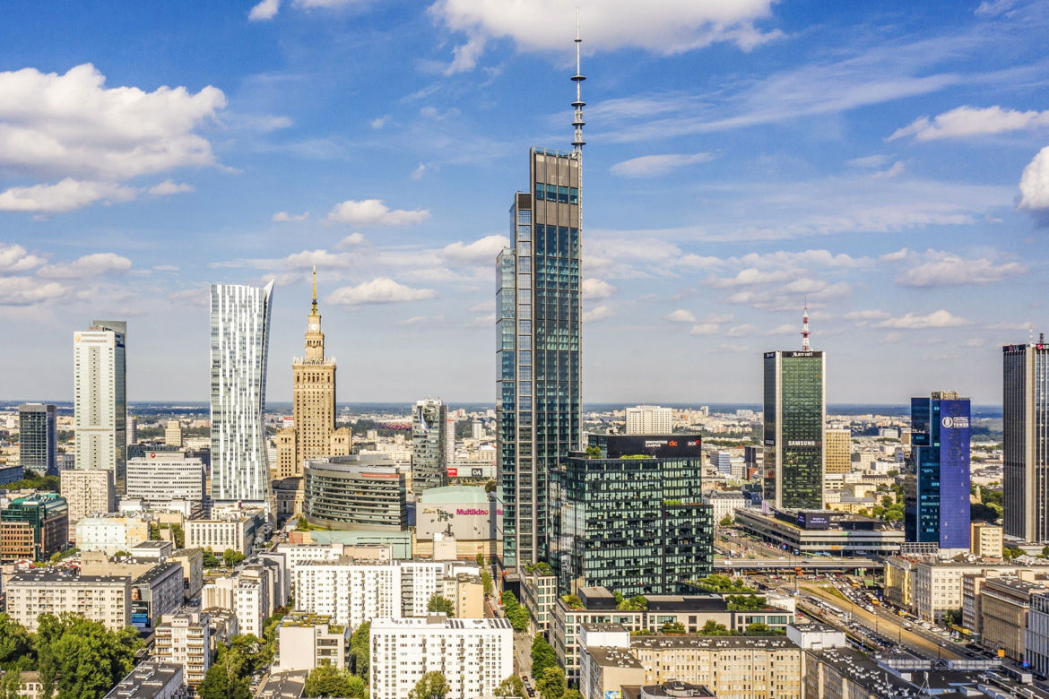 Szklany kolos wreszcie skończony. Kiedy otwarcie Varso Tower?