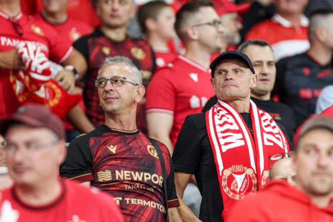 Widzew Łódź - Lech Poznań: Zdjęcia kibiców z meczu 6. kolejki PKO BP Ekstraklasy