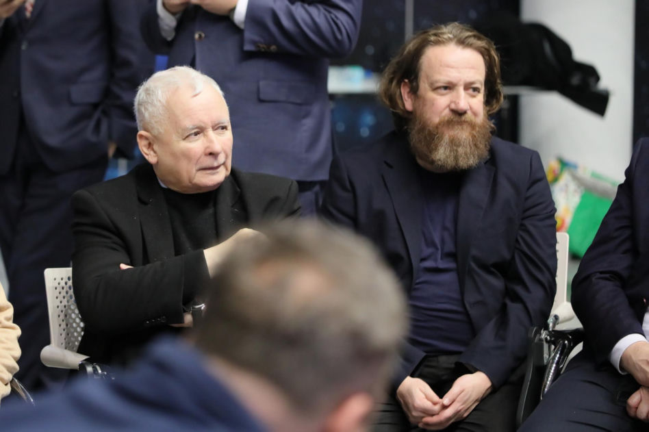 Gwiazdy TVP bronią stacji z politykami PiS