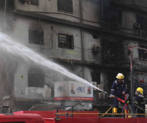 Pakistan/ Co najmniej 11 ofiar śmiertelnych pożaru w centrum handlowym w Karaczi