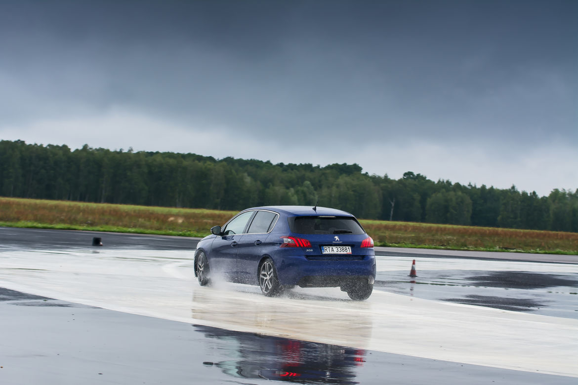 Peugeot 308 FL 1.6 BlueHDI Business Line
