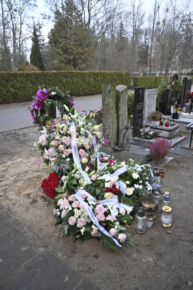 Agnieszka Maciąg - jej grób znajduje się blisko grobu Leskiego