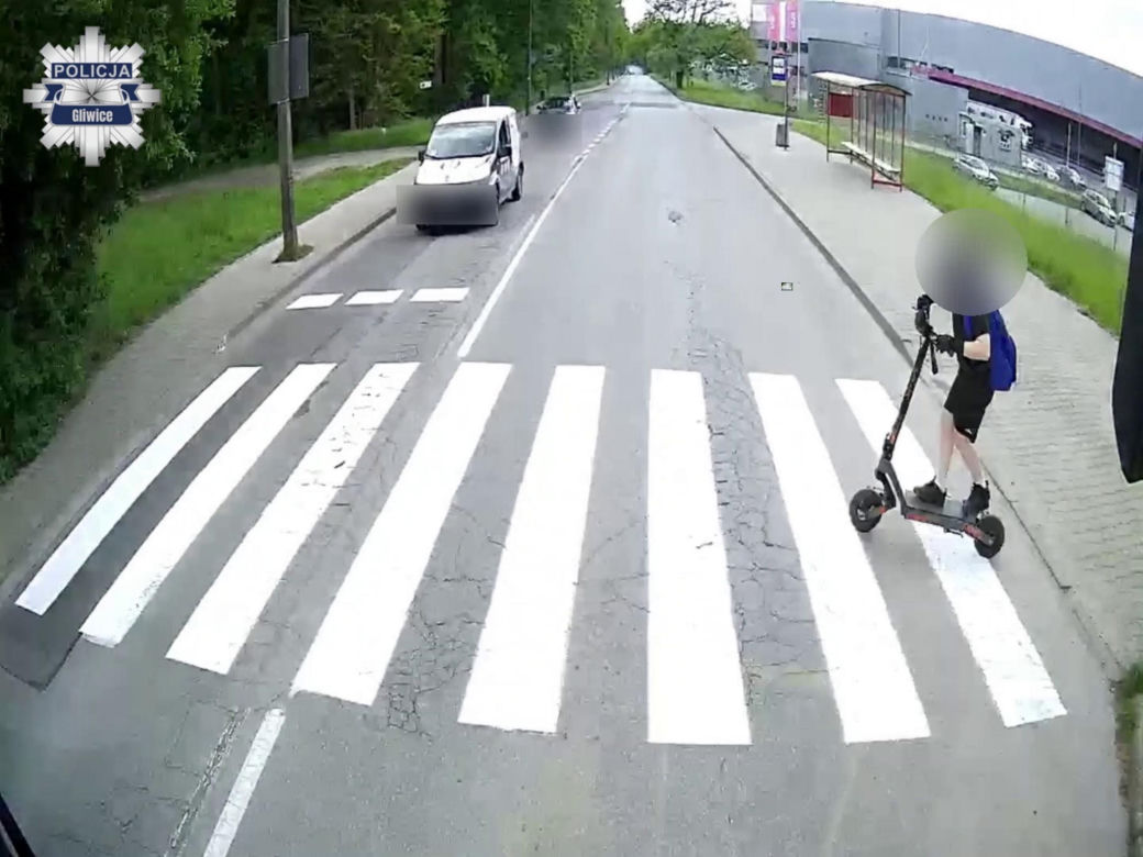 11latek wjechał hulajnoga pod autobus