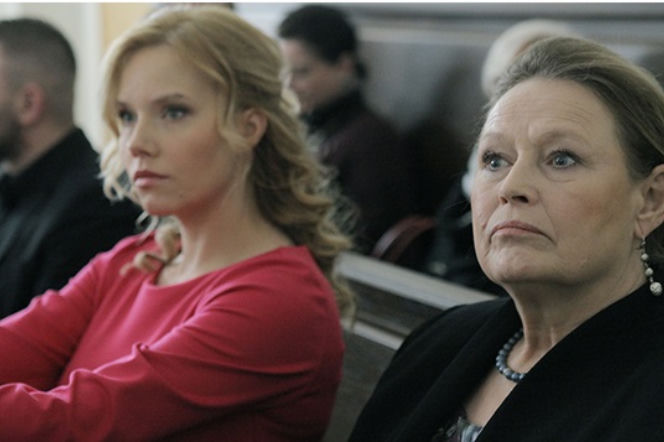Krew z krwi 2 sezon. Ewa (Roma Gąsiorowska), Anna (Iwona Bielska)