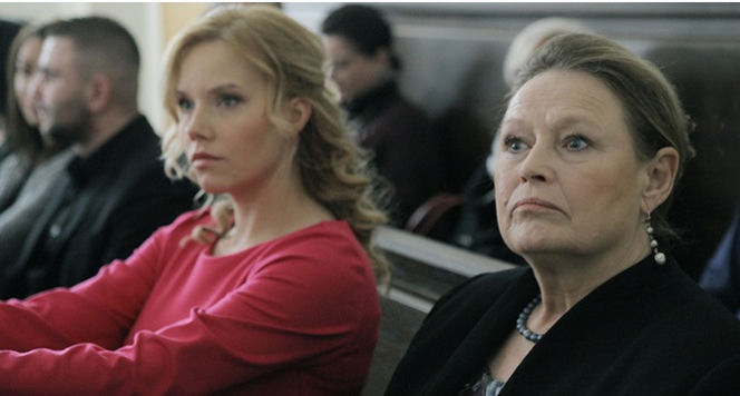 Krew z krwi 2 sezon. Ewa (Roma Gąsiorowska), Anna (Iwona Bielska)