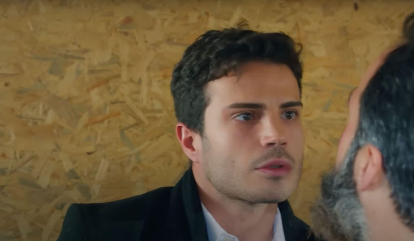 Ege odnajdzie Zeynep, ale porywacz Ragip dźgnie go nożem i zabije. Ukochany skona w ramionach zrozpaczonej Zeynep.