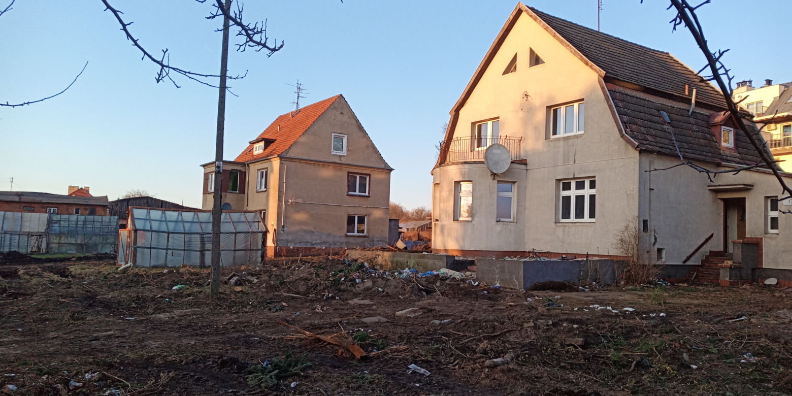 Wysiedlone domy na Krzekowie. W ich miejscu powstanie nowa ulica