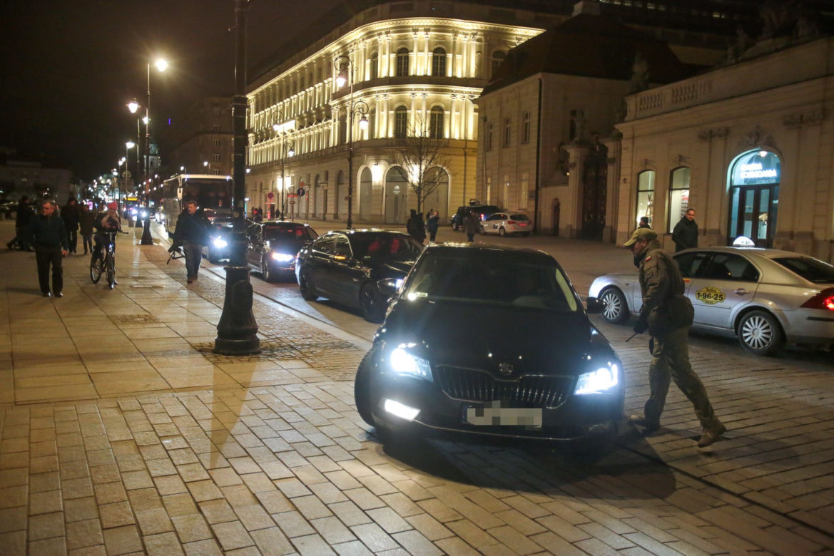 Wieczorne spotkanie Andrzeja Dudy z PiS w pałacu prezydenckim