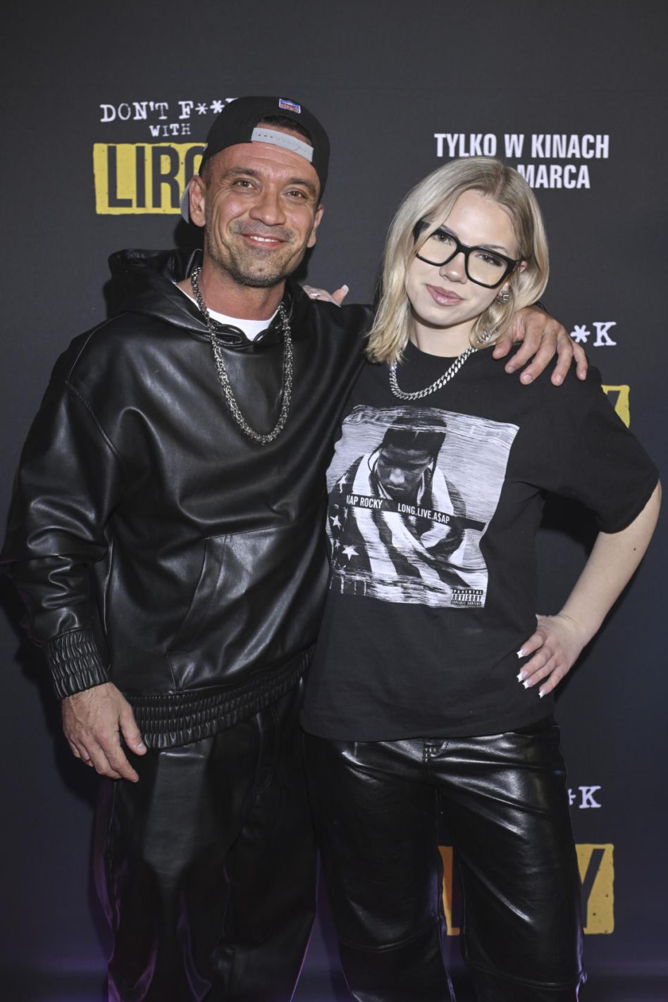 Piotr Zelt w dresie, kolorowa Maja Hirsch i Sadowska w lateksie. Tłum celebrytów na premierze