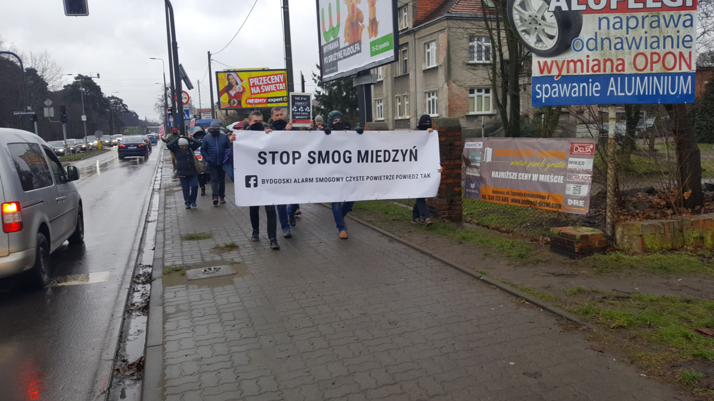 Akcja "Stop Smog" na bydgoskim Miedzyniu [ZDJĘCIA]