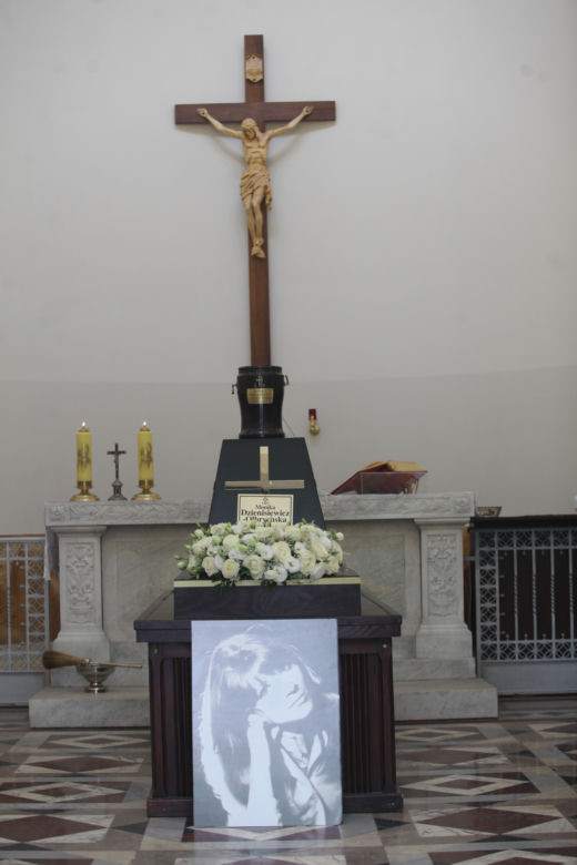 POGRZEB MONIKI DZIENISIEWICZ - OLBRYCHSKIEJ W ŁODZI.