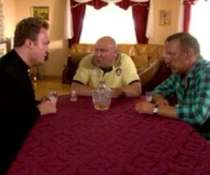 Ranczo 8 sezon. Hadziuk (Bogdan Kalus), Solejuk (Sylwester Maciejewski), ksiądz Robert (Bartłomiej Kasprzykowski)