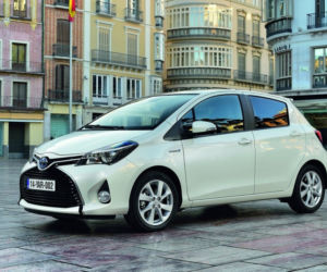 Toyota Yaris Hybrid 2015