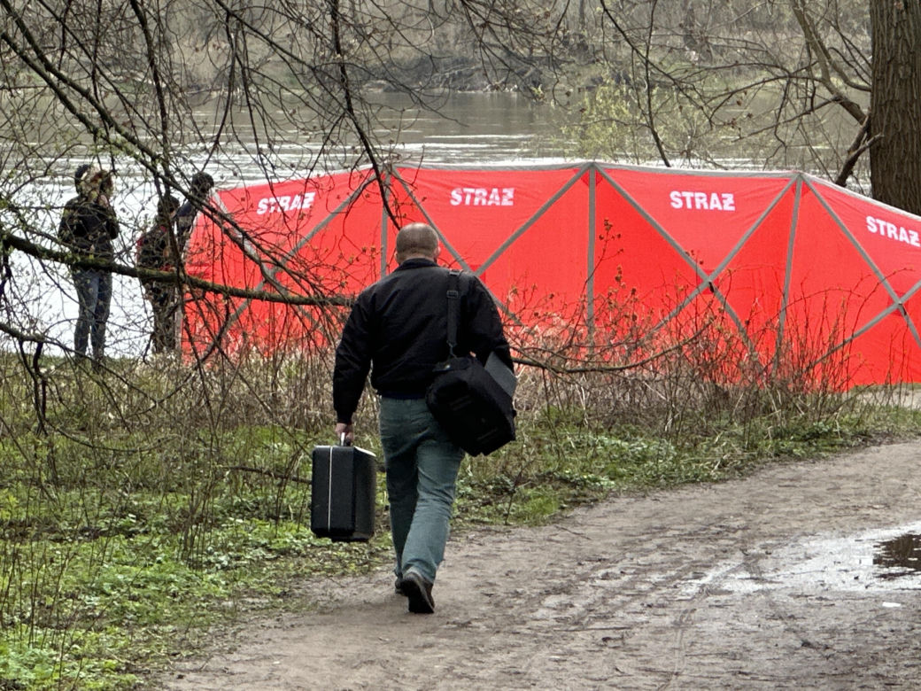 Ojciec zaginionego Krzysia Dymińskiego szukał syna w Wiśle. Wyłowiono zwłoki