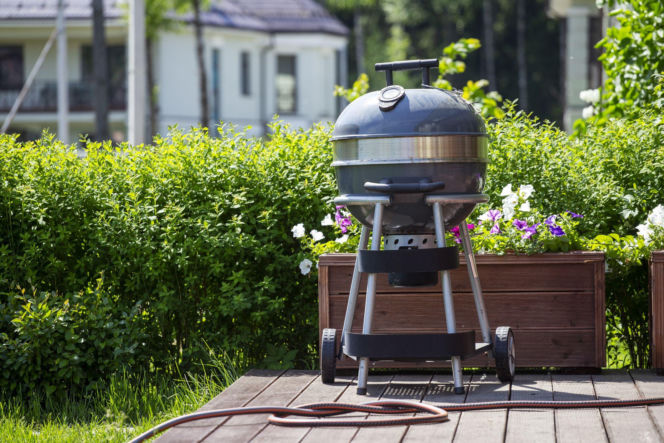 Grill w ogrodzie
