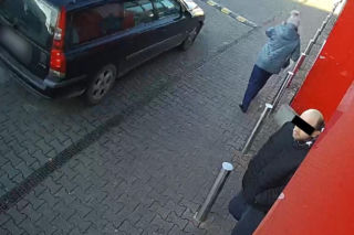 Bestialski napad na seniorkę. 80-latka z złamaną ręką trafiła do szpitala