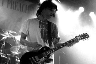 Oficjalnie martwy, a Manic Street Preachers wciąż płacą mu tantiemy. Co stało się z Richeyem Edwardsem?