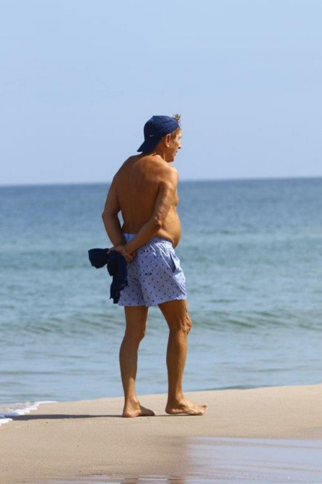 Smutny Englert samotni snuje się po plaży, Zona aktora wybrała zimną północ