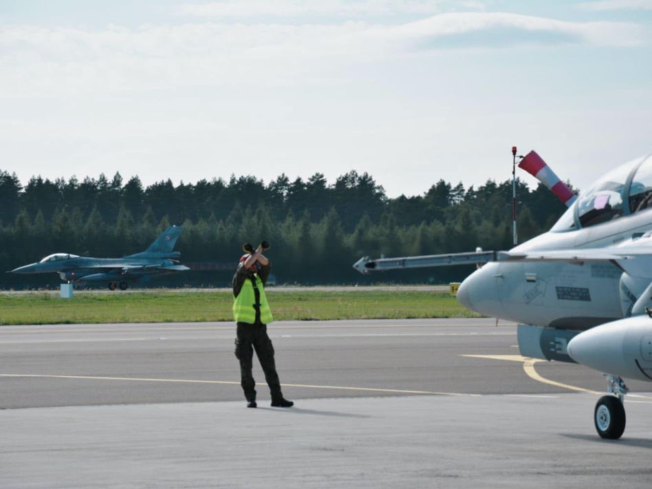 FA-50 działają z Goleniowa. Trwa Czarny Obrońca-26