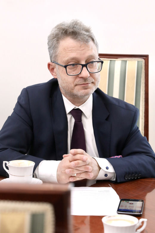 Wicenaczelny "Super Expressu" Hubert Biskupski w rozmowie z minister finansów Magdaleną Rzeczkowską
