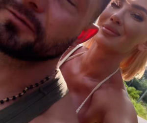 Gwiazdy witają nowy rok w bikini