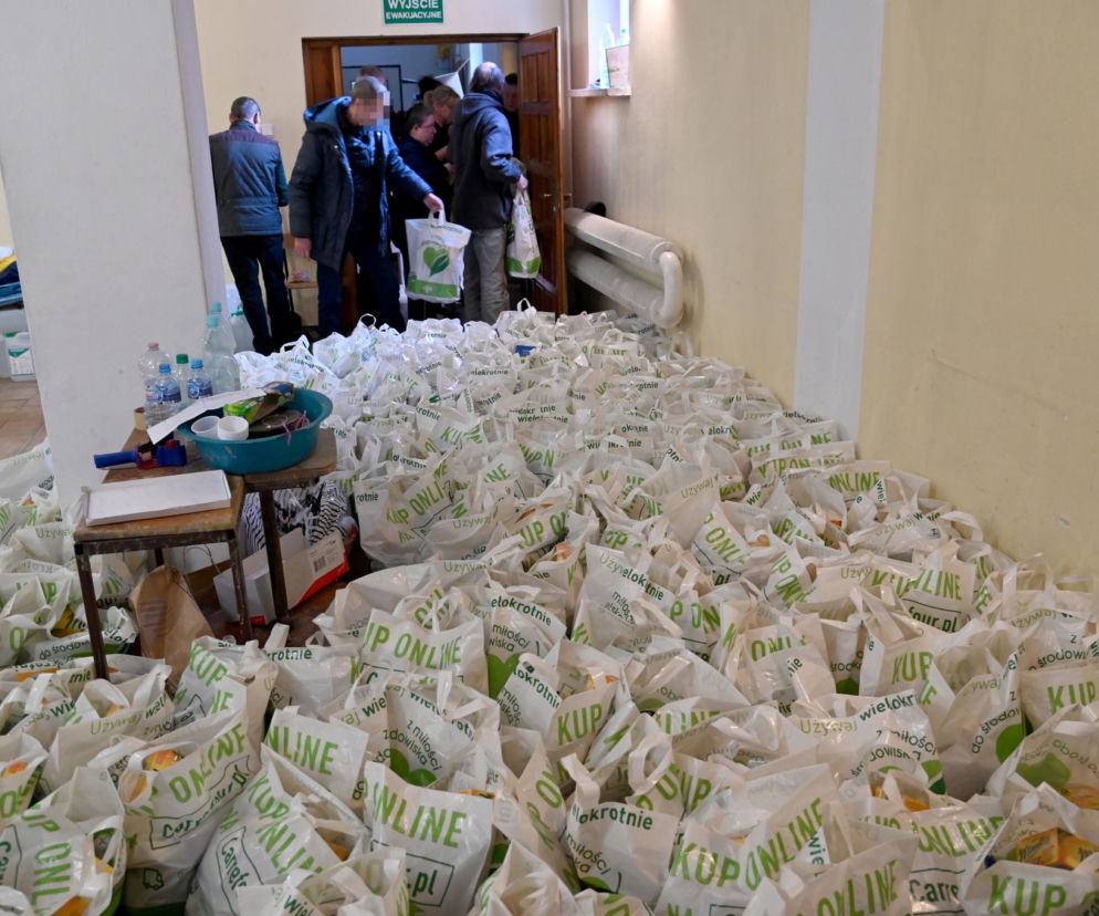 Wielkanocne paczki dla potrzebujących ze Szczecina. Wsparcie otrzymało ponad 400 osób