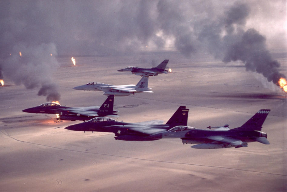 F-15E Strike Eagle i F-16C Falcon podczas operacji Pustynna Burza