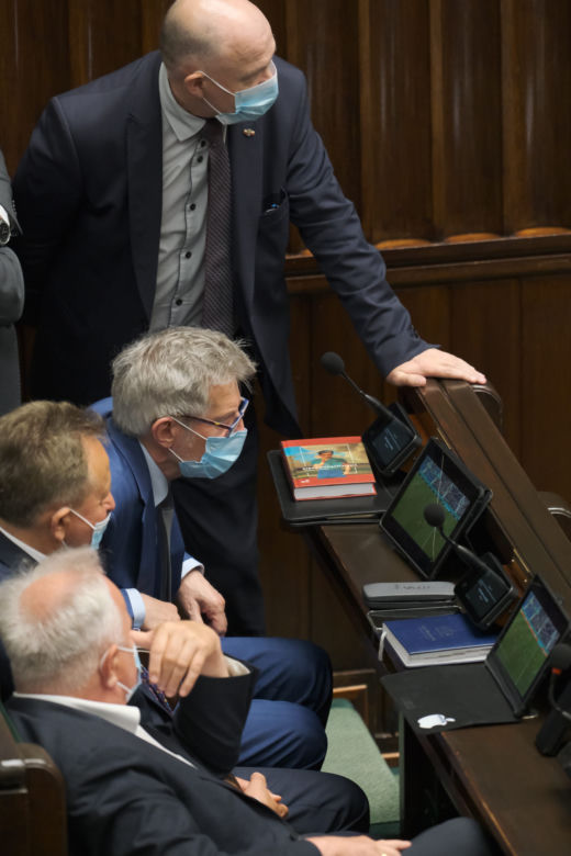 Podczas posiedzenia Sejmu posłowie oglądali mecz Polska - Szwecja